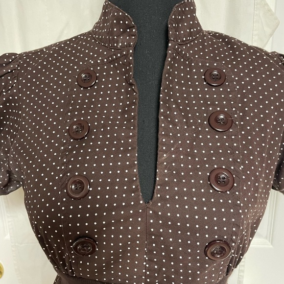 Brown and white polka dot top size medium - Picture 2 of 7